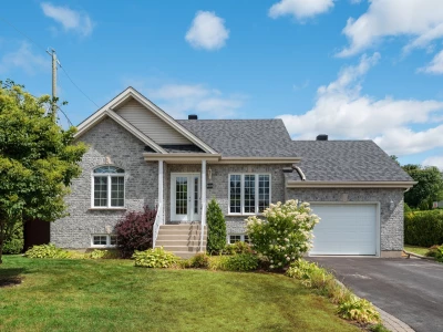 8325  Rue de l'Avoine J7N0B3